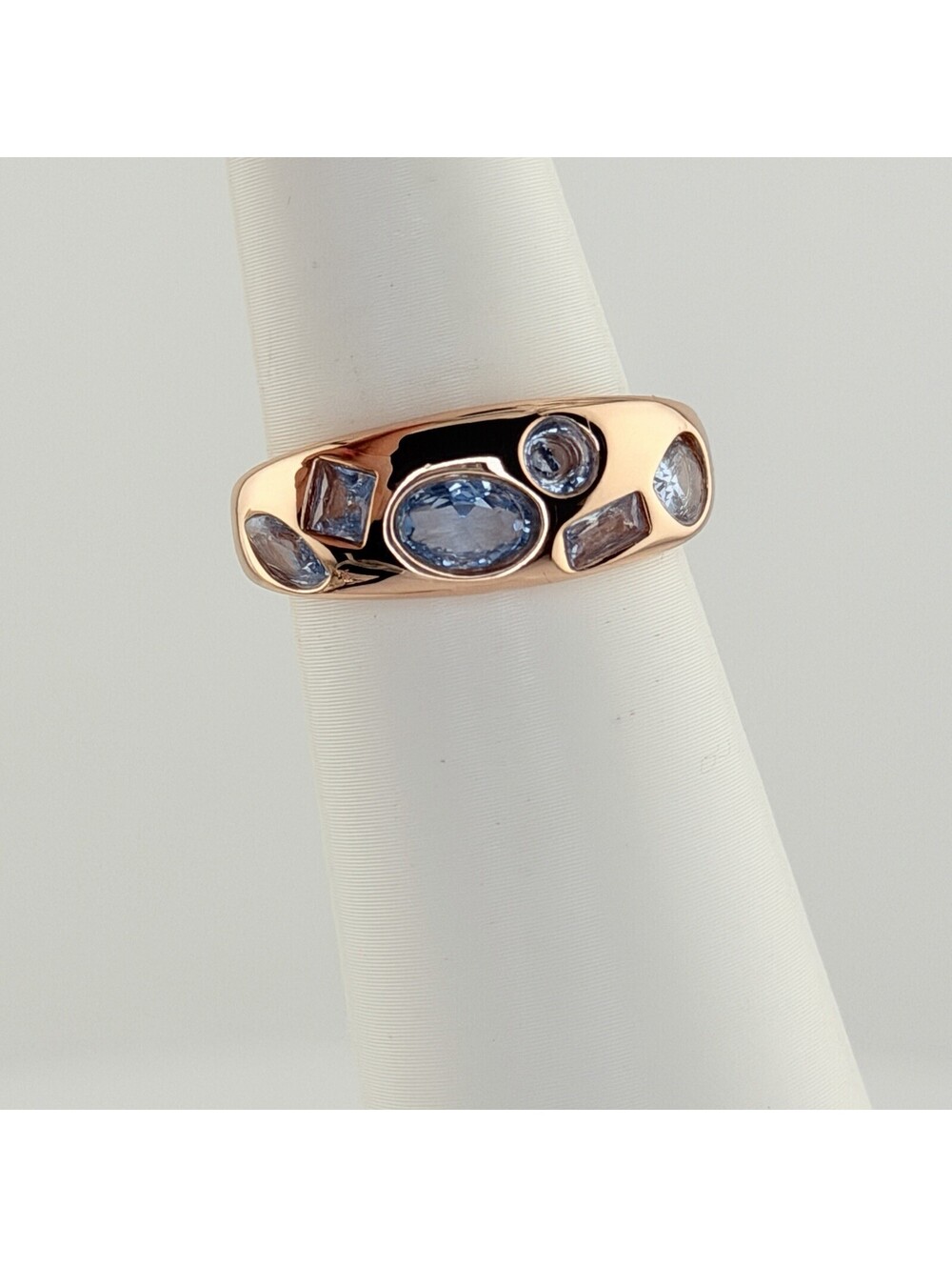Bomb Party March Sz 8 RG86384 “Early Morning Sparkle” Aquamarine on Rose Gold